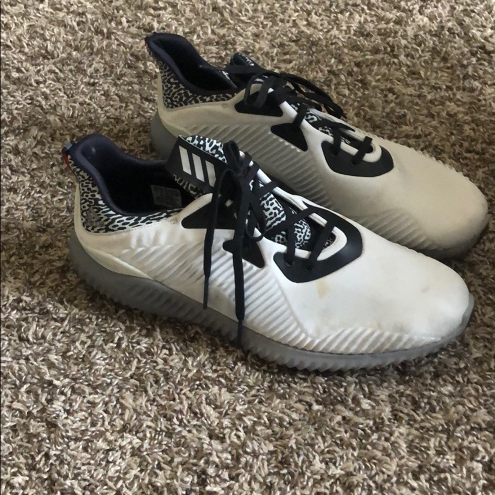 Adidas Alpha Bounce running shoes